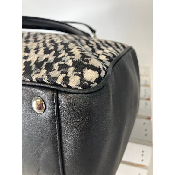 COACH 25811 BLACK, WHITE PRINT CANVAS, LEATHER SHOULDER BAG - Picture 8 of 16